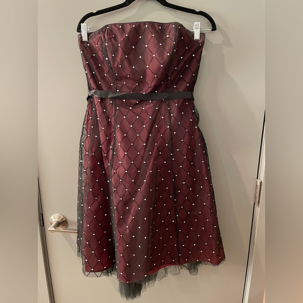 Onyx Strapless Dress